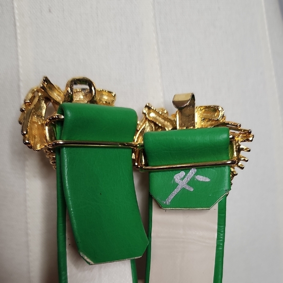 Vintage Green Belt with Gold Pinecone Buckle - Picture 5 of 7